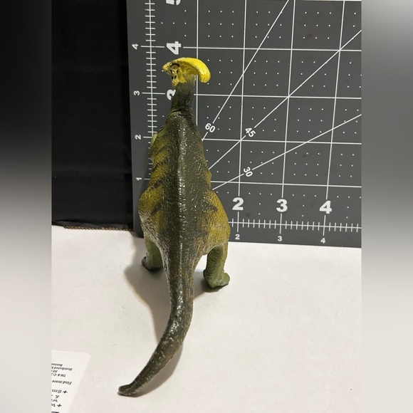 Carnegie Collection Safari Ltd Green/Yellow PARASAUROLOPHUS Dinosaur Figure - Picture 2 of 2